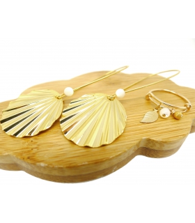 Shell golden brass earrings