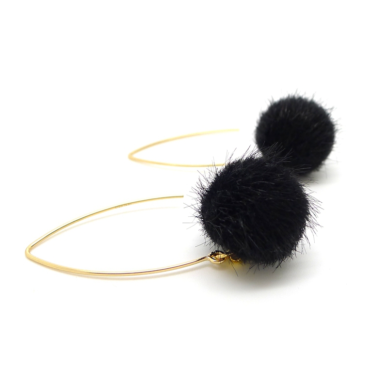 Boucles d'oreilles Pompon Douce Nuit en gold filled et fausse fourrure